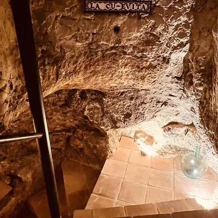 Valeria Casa Con Cueva Privada Del 1748 *