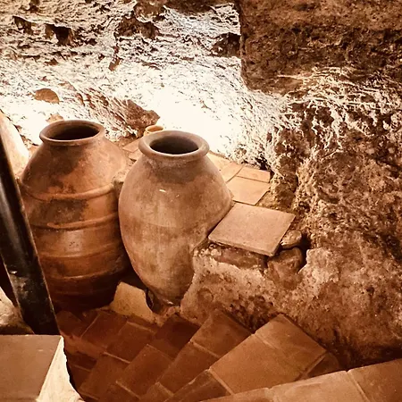 Valeria Casa Con Cueva Privada Del 1748 Villa