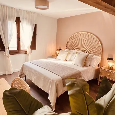 Valeria, Casa Con Cueva Privada Del 1748 Requena